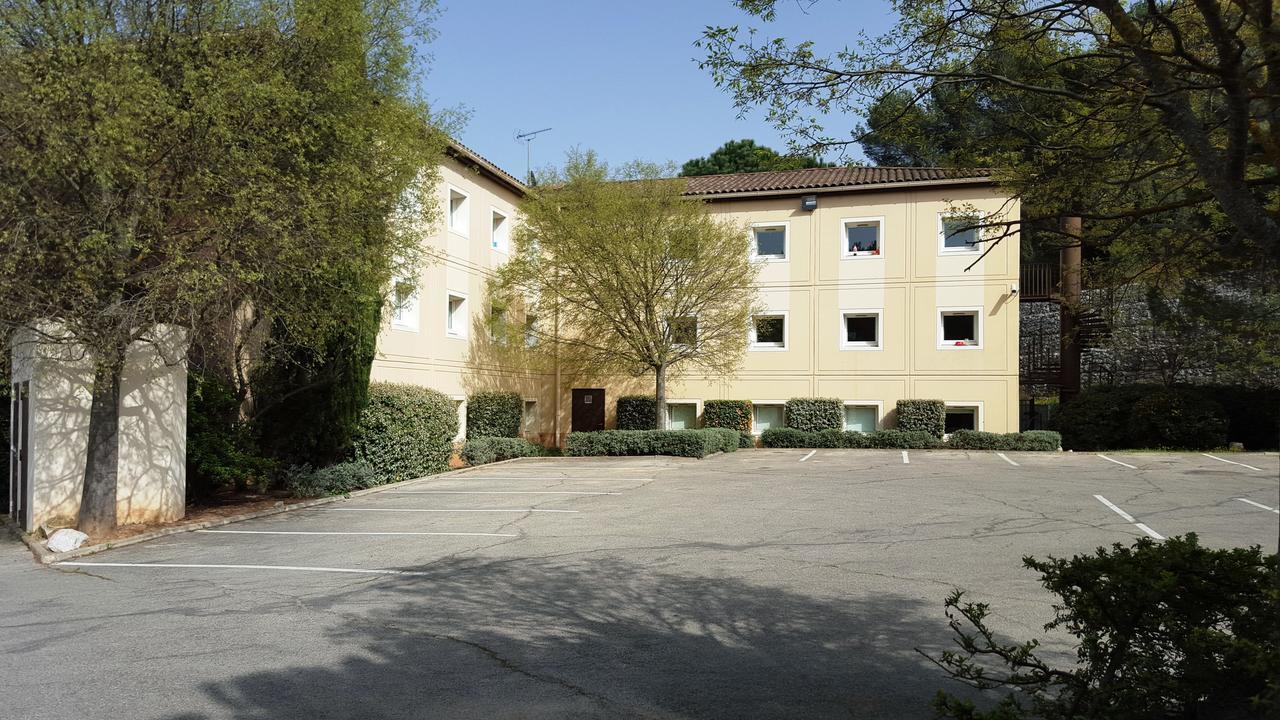 Hotelf1 Aix En Provence Sainte Victoire Мерёй Экстерьер фото